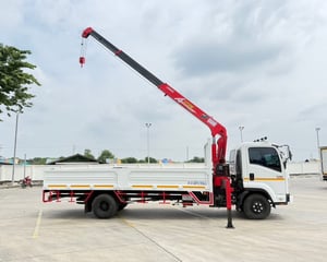 ISUZU FRR 210 ปี 2561 ติดเครน UNIC AK 373 ขนาด 3 ตัน ISUZU FRR 210 ปี 2561 ติดเครน UNIC AK 373 ขนาด 3 ตัน