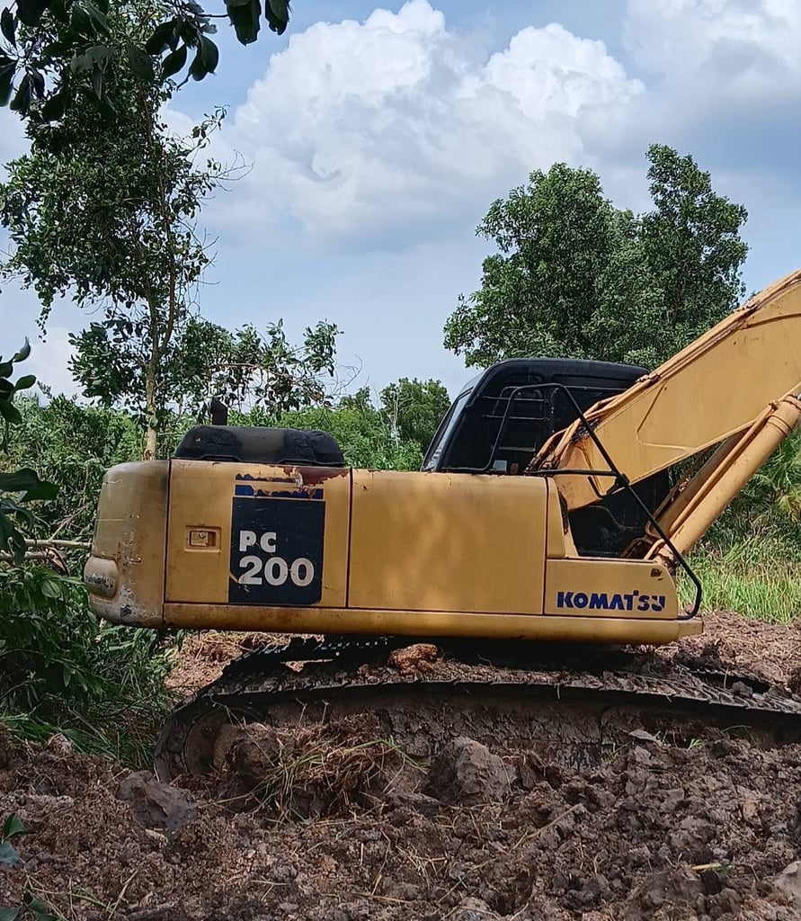 Komatsu Pc200-6 เล่มทะเบียน รถพร้อมใช้