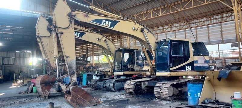 CATERPILLAR 320B เล่มทะเบียน 
