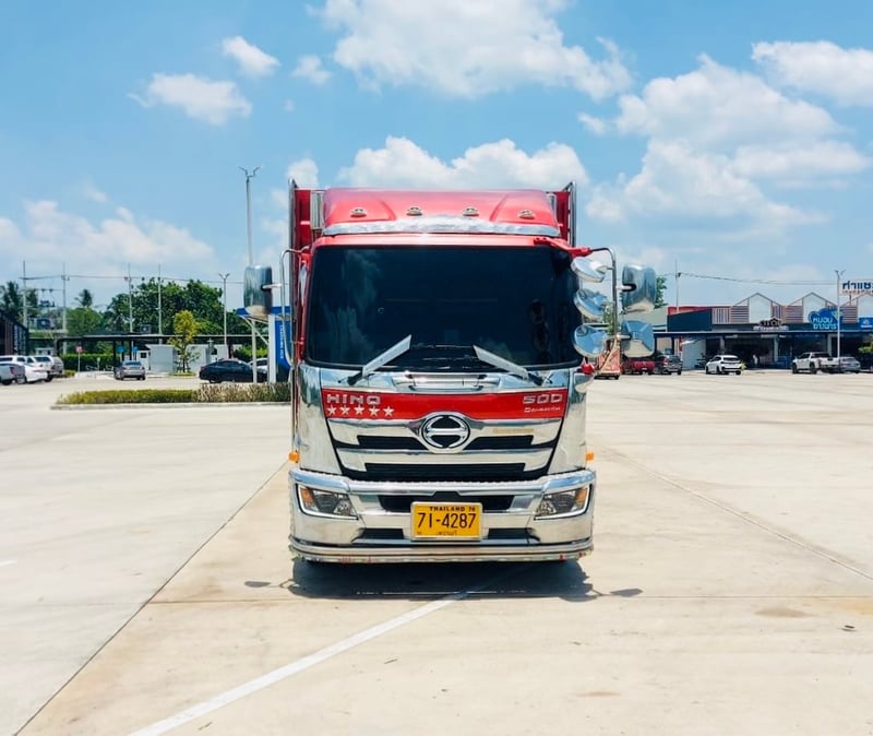 NEW FC9J 210  รถบรรทุกวัว กะบะปีเนียม