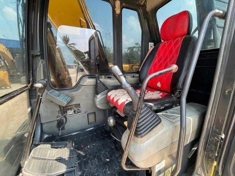 รถแบคโฮ PC130-6K รถสวยเดิม ไฟฟ้าครบ