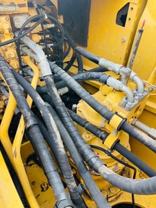 PC200-8MO จอเหลืองกล้องหลัง เล่มทะเบียน