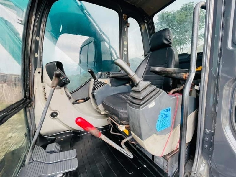 SK200-8YN11 เล่มทะเบียน ไฟ้ฟ้าครบ