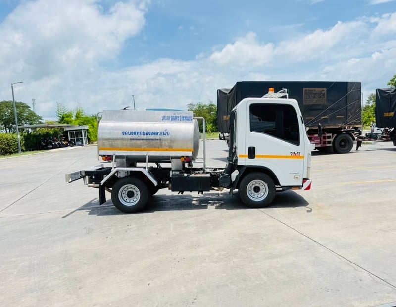 เข้าใหม่❗️ไมล์ 42,253 กิโล❗️ ISUZU NLR 130 เเรง 4ล้อ แทงค์น้ำสแตนเหล็ด เข้าใหม่❗️ไมล์ 42,253 กิโล❗️ ISUZU NLR 130 เเรง 4ล้อ แทงค์น้ำสแตนเหล็ด