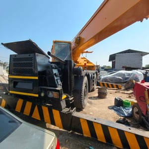 เครน25ตัน เล่มทะเบียน พร้อมใช้