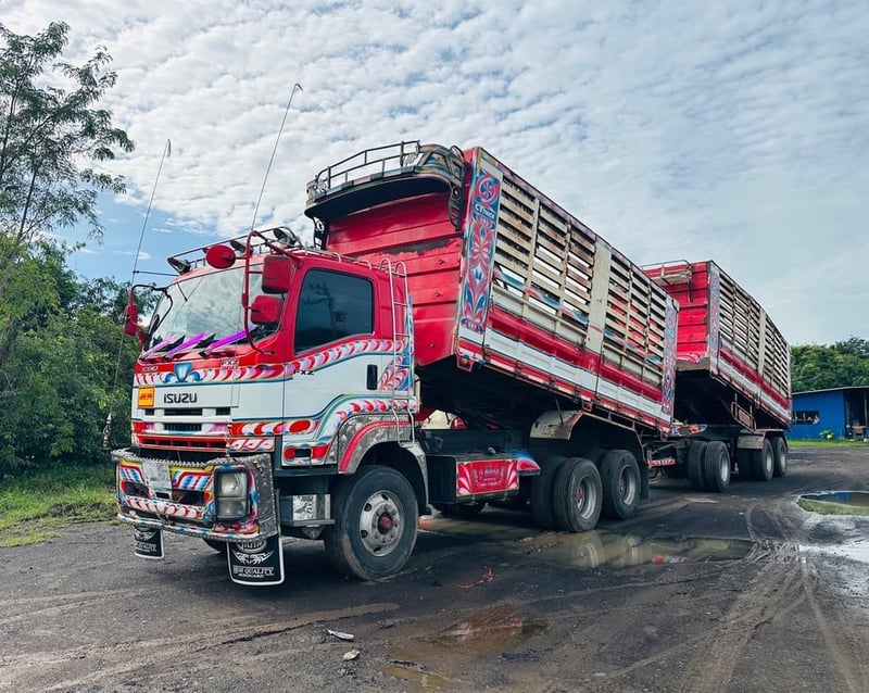 ISUZU 360 แรง พ่วงแม่ลูกดั้มพ์ บรรทุก 30 ตัน+ ปี 2557 