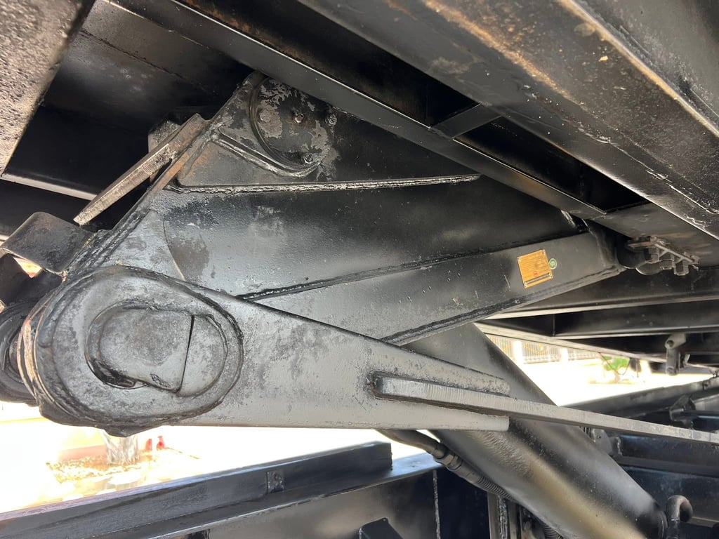 ลูกพ่วงดัมพ์ สามมิตร 2 เพลา ยาว 6.00 มอิฐ ลูกพ่วงดัมพ์ สามมิตร 2 เพลา ยาว 6.00 มอิฐ