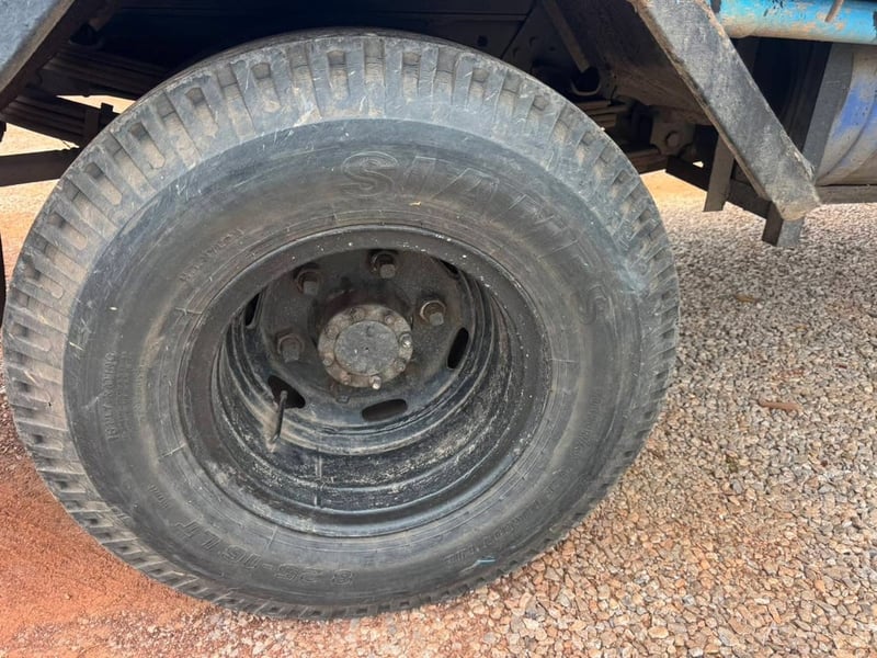 isuzu 130 แรง ยาว 5 เมตร ปี 2544 isuzu 130 แรง ยาว 5 เมตร ปี 2544