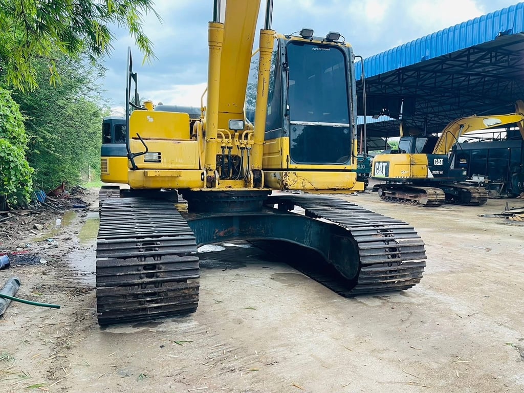 PC200-8LC บุมยาว 16 เมตร เล่มทะเบียน สวยเดิมรถ? PC200-8LC บุมยาว 16 เมตร เล่มทะเบียน สวยเดิมรถ?