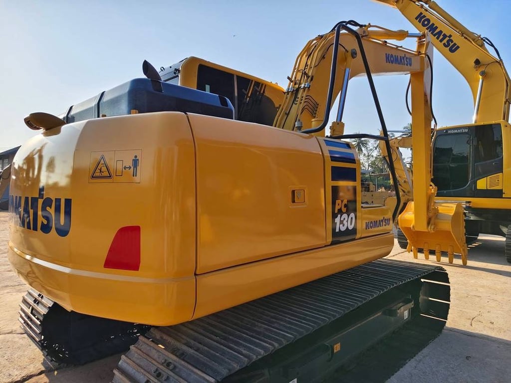 ไมล์ ชม.5,000 Komatsu PC130-10 pm 7000 รถสวย เติม ๆ ไมล์ ชม.5,000 Komatsu PC130-10 pm 7000 รถสวย เติม ๆ