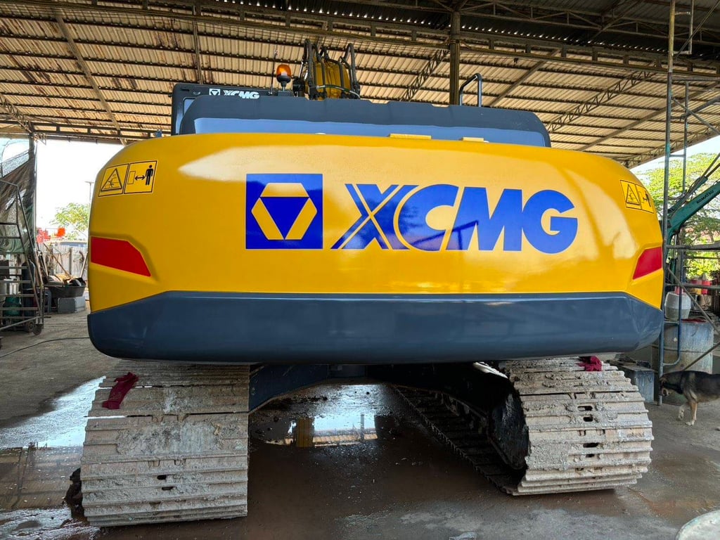 เช้าใหม่❗️ไมล์ ช.ม 2,400❗️XCMG XE215C  สภาพนางฟ้า