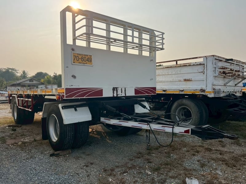 ขายด่วน ลูกพ่วงพื้นเรียบ 2 เพลา