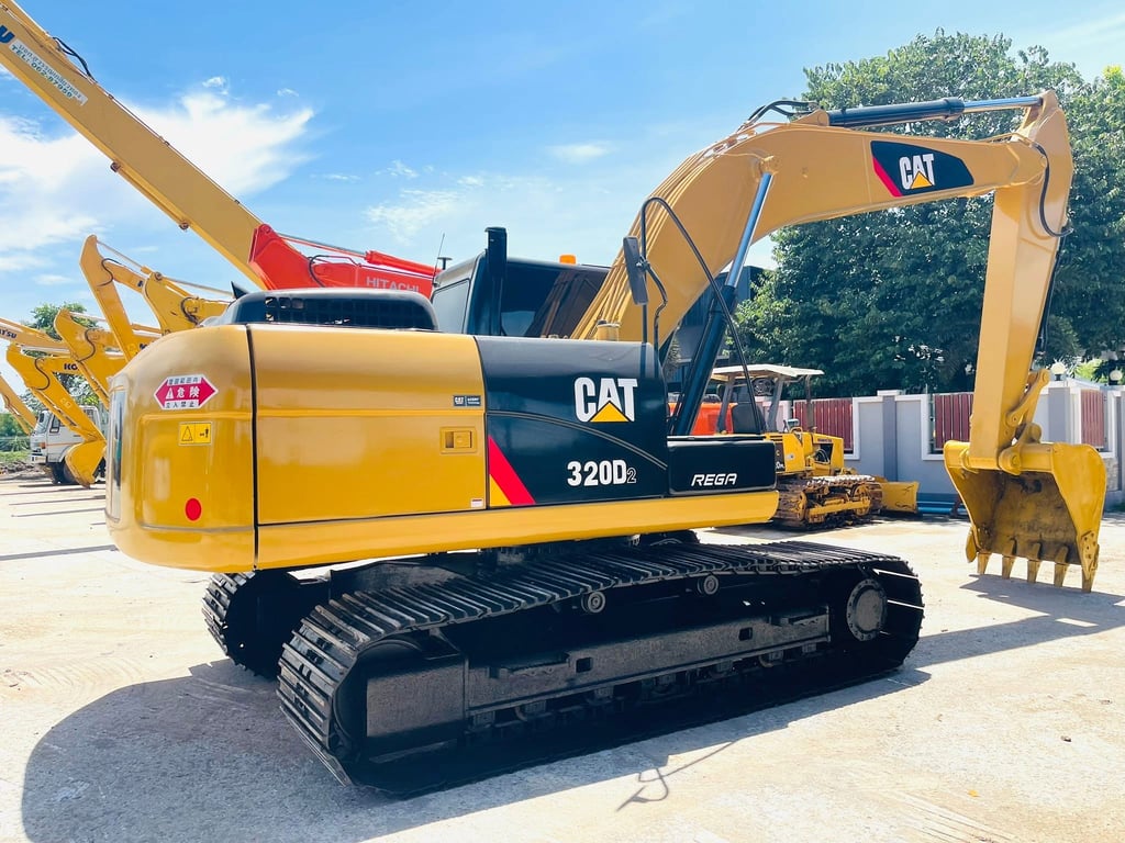 CAT320D2GC เล่มทะเบียน ไฟฟ้าครบ รถสวยเดิม CAT320D2GC เล่มทะเบียน ไฟฟ้าครบ รถสวยเดิม