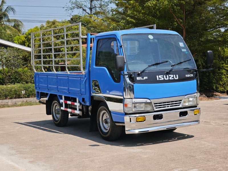 ISUZU NKR เครื่อง100แรงเทอร์โบ  4 ล้อกลาง รถห้างแท้