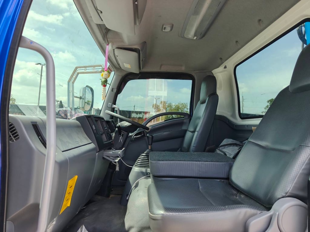 ไมล์ 12,769 กิโล❗️ISUZU NEW FRR 210 แรง XCMG ใหม่  รถดั้มพ์ติดเครน 3 ตัน