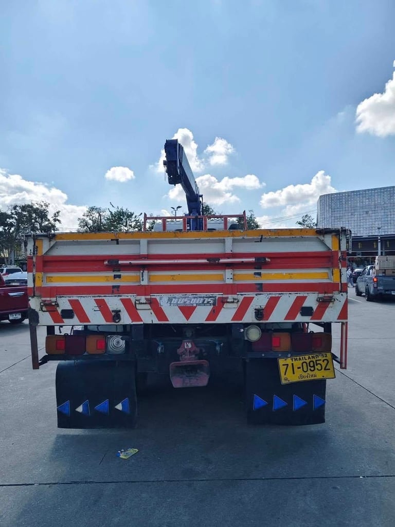 HINO เมก้า 380 ปี 2557 ติดเครน 5 ตัน