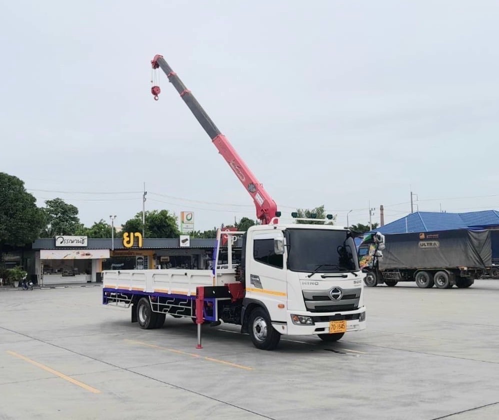 6ล้อติดเครน  NEW FC9J 175 แรง เครน UNIC ขนาด 3 ตัน