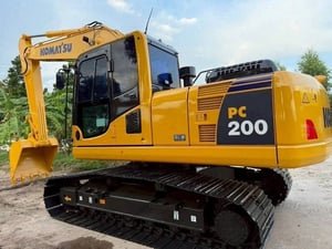 Komatsu PC200-8MO จอเหลือง กล้องหลัง