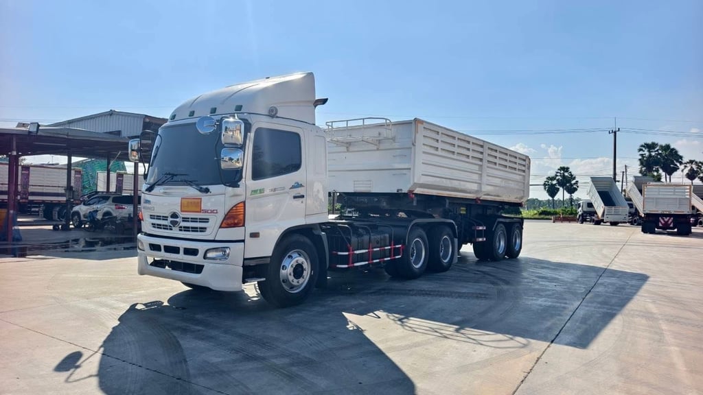 HINO FM1J 245 ปี 2547 หัวลากพร้อมหาง เซมิดัมพ์สามมิตร