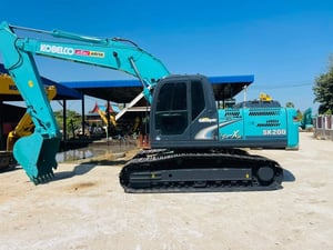 SK200-8X ไฟฟ้าครบ ระบบดี เครื่องปั้มแห้ง