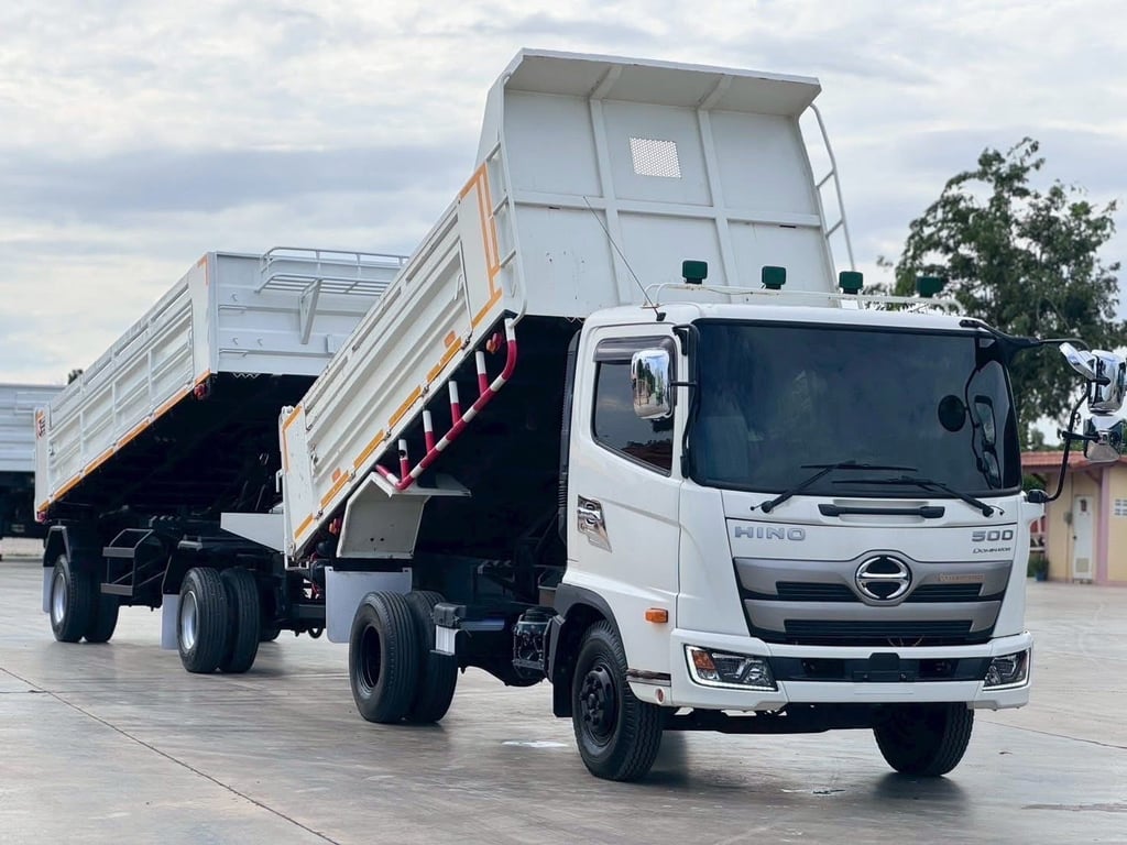 HINO FC9J 210 พ่วงแม่ลูกดั้มพ์ หินทราย ยาว 4.00 เมตร  ไมล์  18,641 กิโล