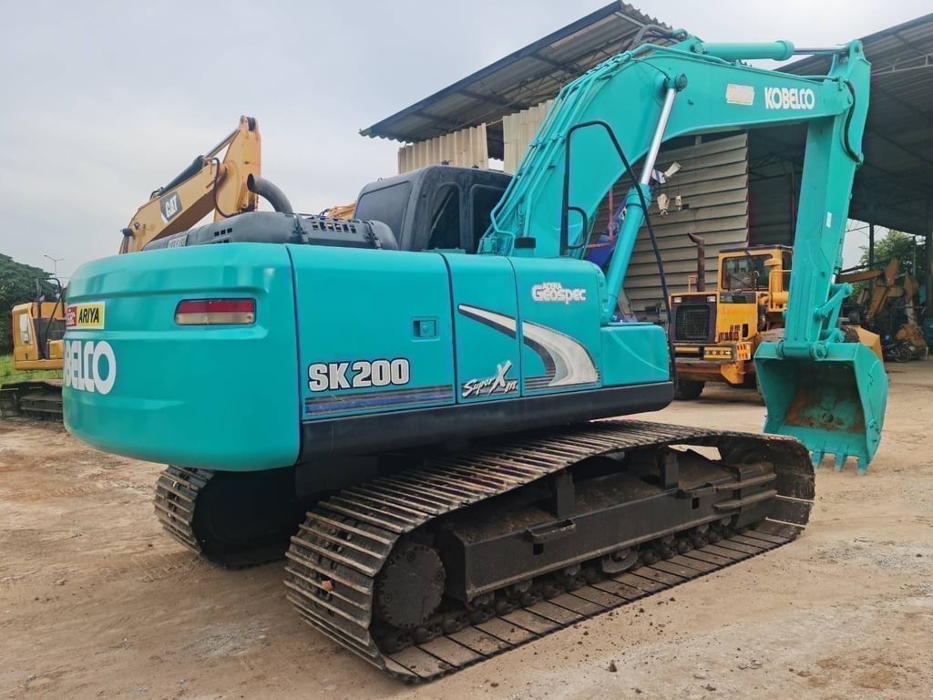 KOBELCO SK200 SUPER XM เฟรมถาด เครี่องปั้มดี ช่วงล่างเต็ม ไมล์ ช.ม 10130 KOBELCO SK200 SUPER XM เฟรมถาด เครี่องปั้มดี ช่วงล่างเต็ม ไมล์ ช.ม 10130