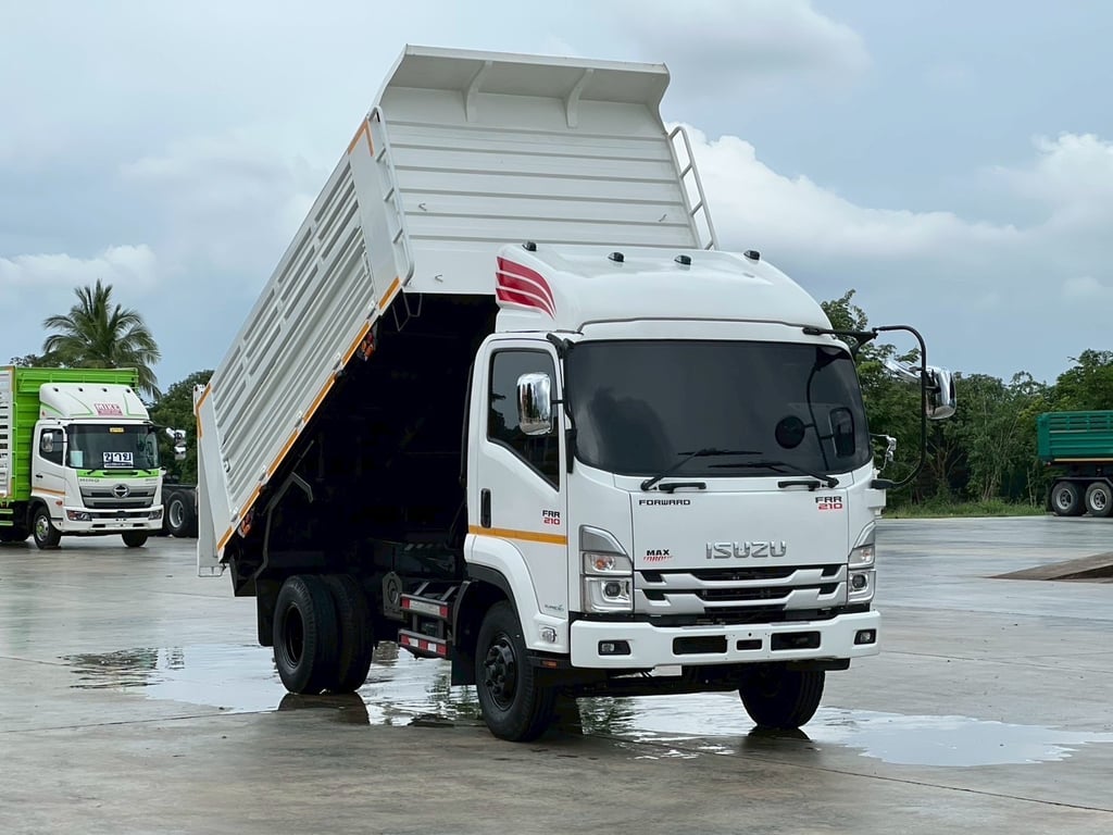 6ล้อดัมพ์ ISUZU FRR 210 ไมล์ 16,467 กิโล อู่ STเทรลเลอร์ ปี 2566 