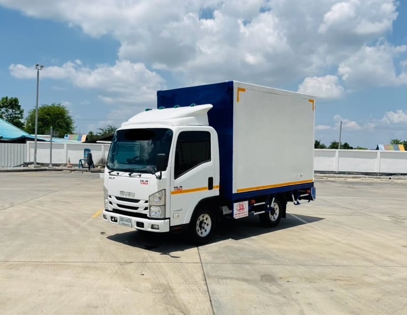 ISUZU  NLR 130 ตู้แห้ง 2 บานท้าย