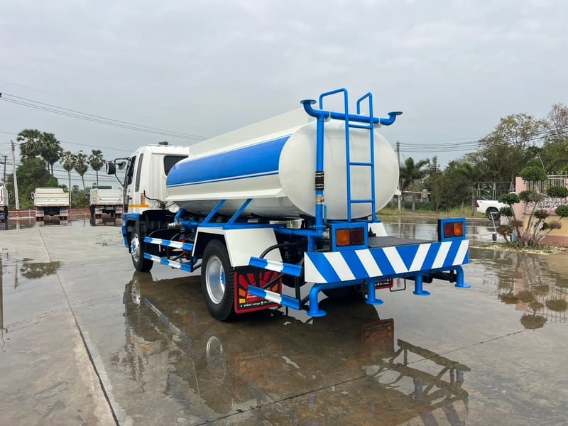 HINO 212 แรง บรรทุกน้ำ แท็งก์จุ 6,000 ลิตร HINO 212 แรง บรรทุกน้ำ แท็งก์จุ 6,000 ลิตร