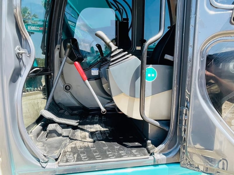 SK135-YY05 เก่านอก รถสวยเดิม แอร์เย็น