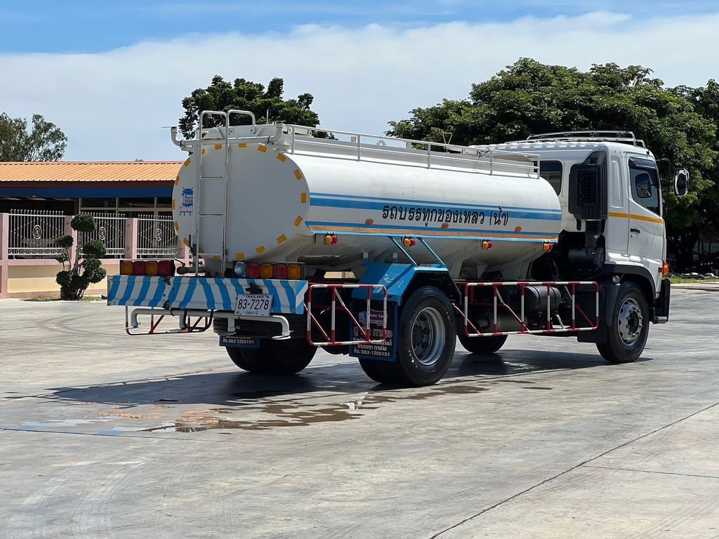 6ล้อทุกน้ำ FG8J 240 แรง แท็งค์สเปรย์น้ำ 8,000 ลิตร แท็งค์ (อู่ พีค การาจ) 6ล้อทุกน้ำ FG8J 240 แรง แท็งค์สเปรย์น้ำ 8,000 ลิตร แท็งค์ (อู่ พีค การาจ)