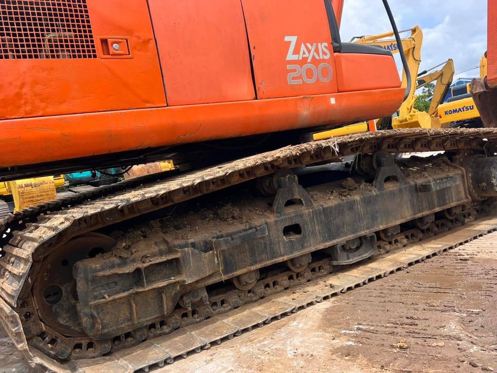 ไมล์ ช.ม 13,000❗️HITACHI รุ่น Zx200-1 พิมพ์นิยม  ซีเรียลสูง ไมล์ ช.ม 13,000❗️HITACHI รุ่น Zx200-1 พิมพ์นิยม  ซีเรียลสูง