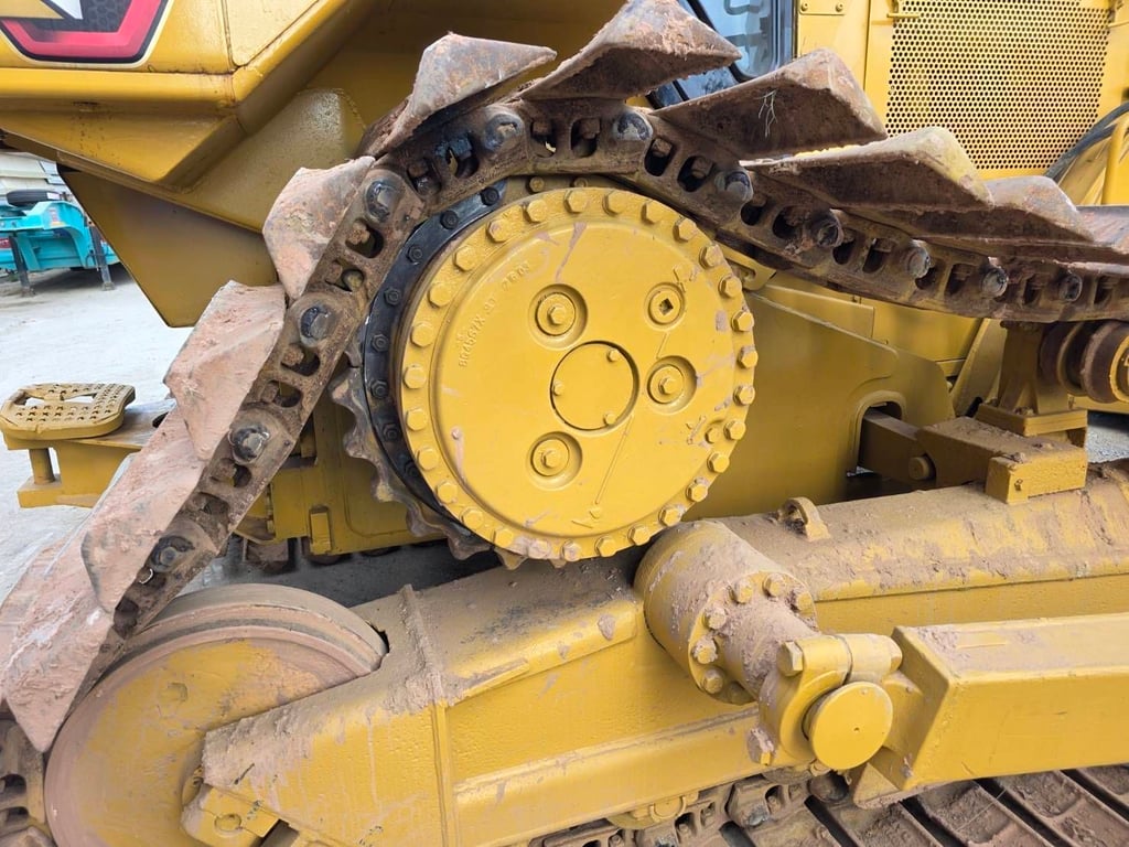 แทรกเตอร์ D6M ช่วงล่างดี เก๋งแอร์ แทรกเตอร์ D6M ช่วงล่างดี เก๋งแอร์