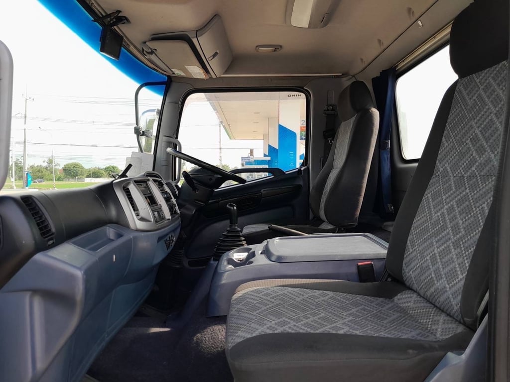 HINO 210 แรง คัดซี  5.FC7JJW-10825 JO7E  เครื่องยนน์ 5 สูบ