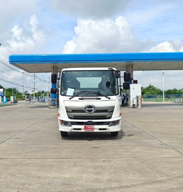 HINO 240 แรง 1.FC2AB-102256  AO5C เครื่อง 4 สูบ หัวคลัซซี ยาว.6.00 เมตร ฟรีค่าโอน พร้อมส่ง ราคา 590,000 บาท