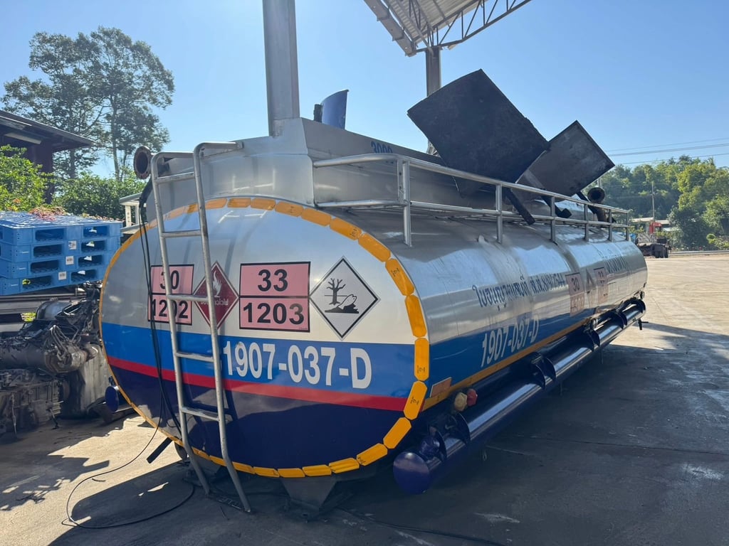 HINO FM1J เครื่อง 320 แรง แท็ง 150,000.ลิตร ปี 2559