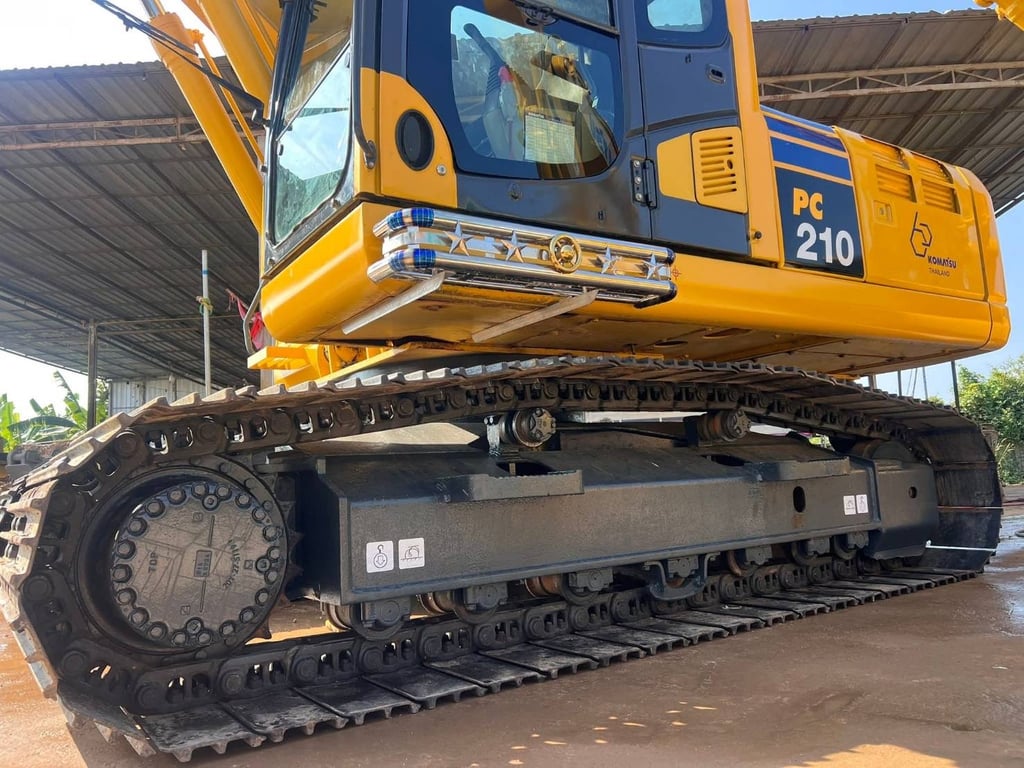 Komatsu PC210-10MO เล่มทะเบียน สวยเดิม Komatsu PC210-10MO เล่มทะเบียน สวยเดิม