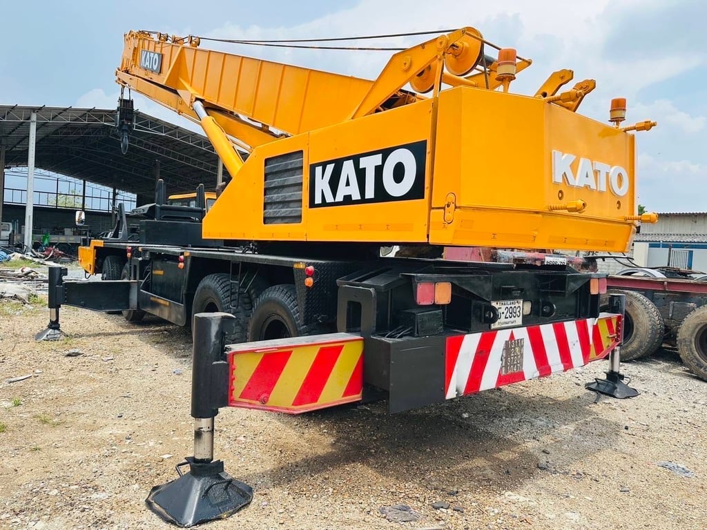 รถเครน KATO p หนัก 45 ตัน พร้อมใช้งาน