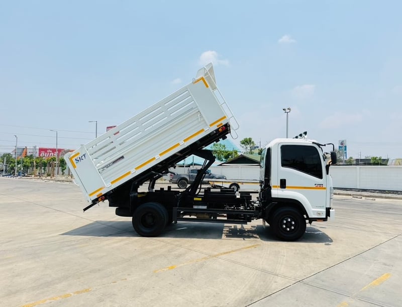 เข้าใหม่❗️ไมล์ 41,986 กิโล❗️ISUZU NEW  FRR 210 แรง MT 6ล้อดั้มพ์ 5 คิว 