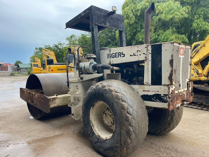 รถบด 10 ตัน อินเกอรเชอรแลน สั่นสะเทือน รถบด 10 ตัน อินเกอรเชอรแลน สั่นสะเทือน