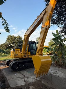 Komatsu PC 130-8 MO จอเหลืองกล้องหลัง Komatsu PC 130-8 MO จอเหลืองกล้องหลัง