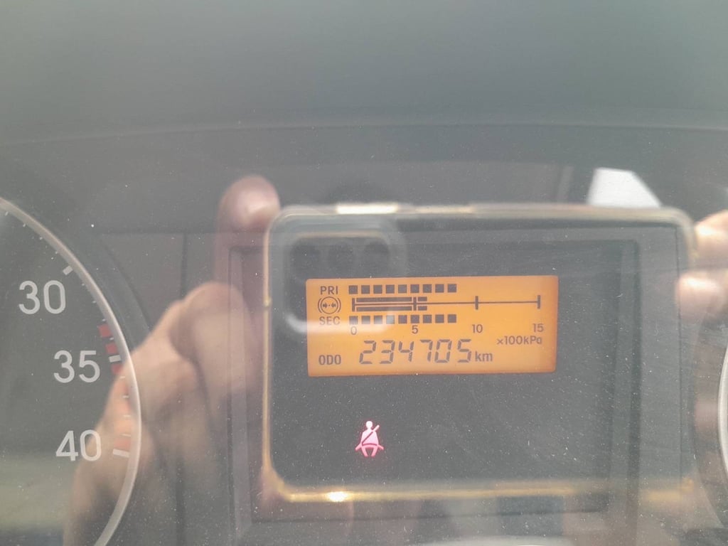 ISUZU.FRR 210 แรงกะบะเหล็กเปิดข้างได้รอบ