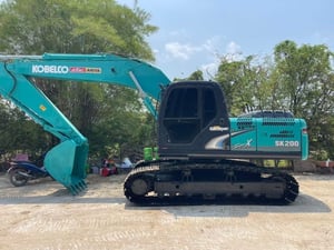 SK200-8YN11 เครื่องปั๊มแห้ง ระบบไว้เร็วแรง 