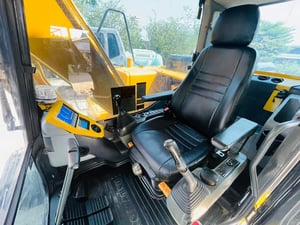 ไมล์ ช.ม 5,900❗️PC130-8 จอเหลืองแห้ง ไม่เคยแกะสวย เอวแน่น โช่หน่า ชุดจดทะเบียน ราคา 1,350,000.บาท 📞094-653-6339 อิฐ ไมล์ ช.ม 5,900❗️PC130-8 จอเหลืองแห้ง ไม่เคยแกะสวย เอวแน่น โช่หน่า ชุดจดทะเบียน ราคา 1,350,000.บาท 📞094-653-6339 อิฐ