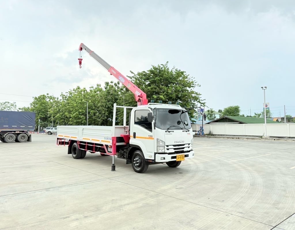 NEW ISUZU FRR 210 แรง ปี 2566  กะบะพื้นเรียบ