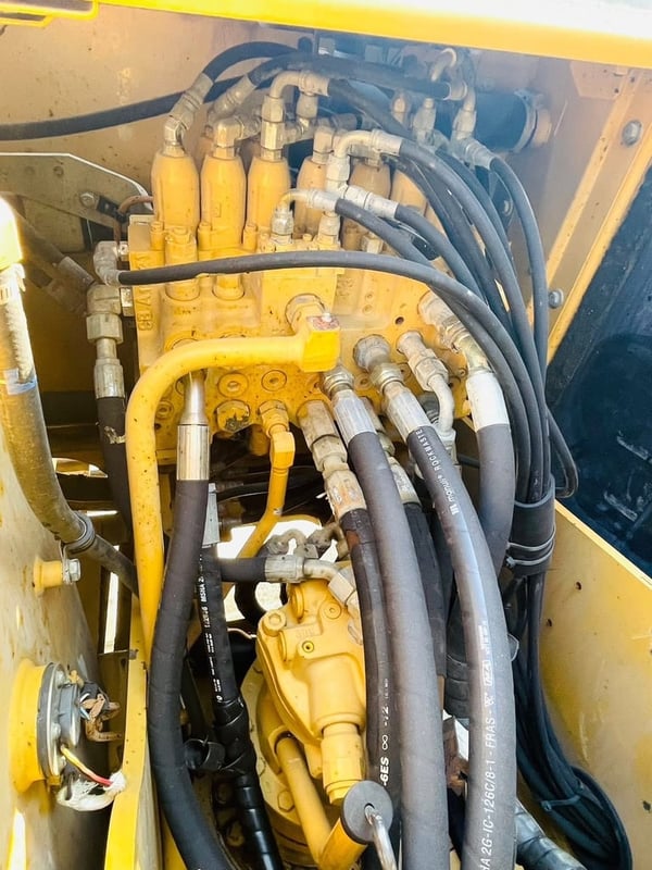 CAT313D2 เดิมๆมือเดียวป้ายแดง เครื่องปั๊มแห้ง