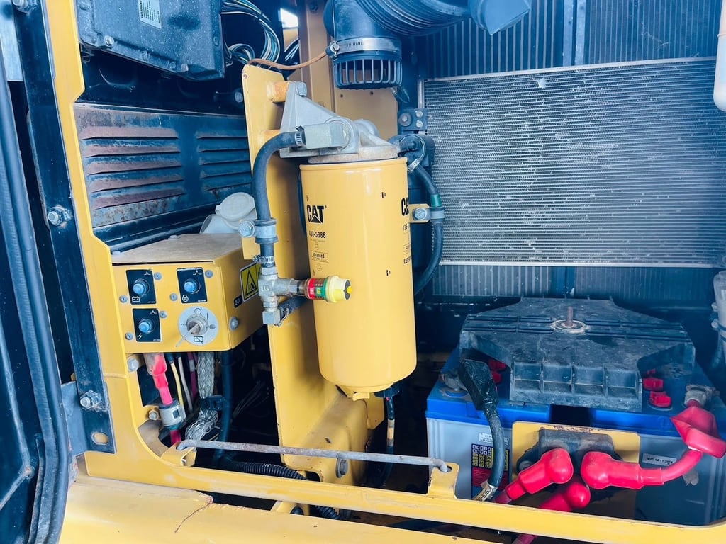 CAT312D2 เก่าญี่ปุ่น เล่มทะเบียน มือเดียวป้ายแดง CAT312D2 เก่าญี่ปุ่น เล่มทะเบียน มือเดียวป้ายแดง