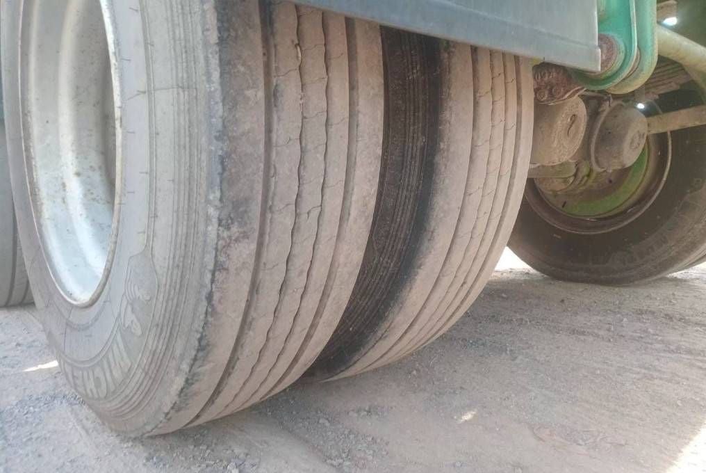 ขายหางแท็ง สามเพลา บรรทุกกากน้ำตาน บรรจุ 18.000 ลิตร ขายหางแท็ง สามเพลา บรรทุกกากน้ำตาน บรรจุ 18.000 ลิตร