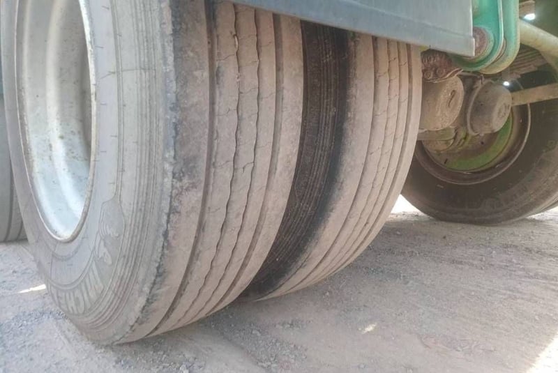 ขายหางแท็ง สามเพลา บรรทุกกากน้ำตาน บรรจุ 18.000 ลิตร ขายหางแท็ง สามเพลา บรรทุกกากน้ำตาน บรรจุ 18.000 ลิตร