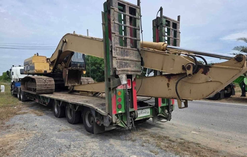 CAT320 บูมยาว 16​ เมตร​ สวยพร้อมใช้